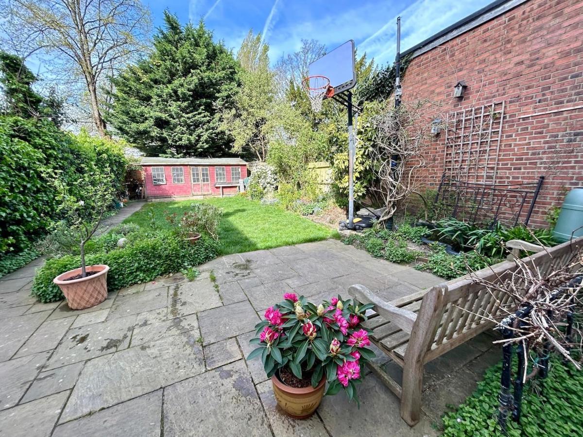Spacious Comfortable Flat With Free Parking In East Finchley, Muswell Hill & Close To Alexandra Palace Londýn Exteriér fotografie