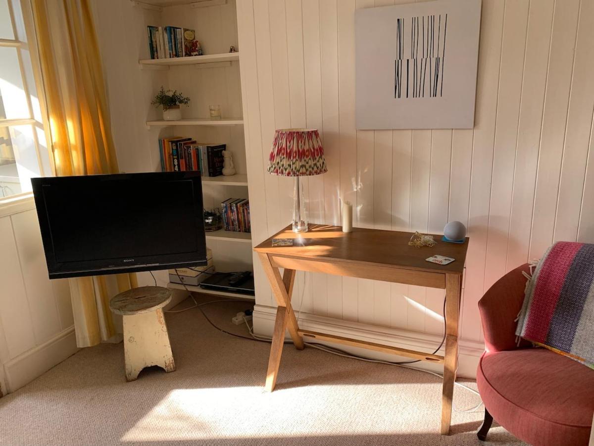 Spacious Comfortable Flat With Free Parking In East Finchley, Muswell Hill & Close To Alexandra Palace Londýn Exteriér fotografie